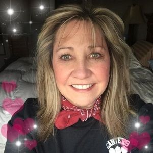 Meet your Posher, Lori